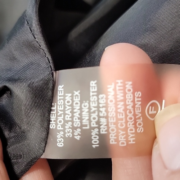 Calvin Klein Size 2P Black & White Colorblock Faux Wrap Dress, Exc. Used Cond. - Picture 16 of 16